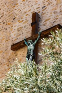 Daily Devotion - Praying with Jesus - Pray for our Enemies - Jesus on the cross