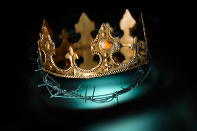 Daily Devotion - Faith Lutheran Church, Wesley Chapel, FL - A crown of thorns and a crown of gold
