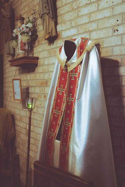 Daily Devotion - Faith Lutheran Church, Wesley Chapel, FL - White robe