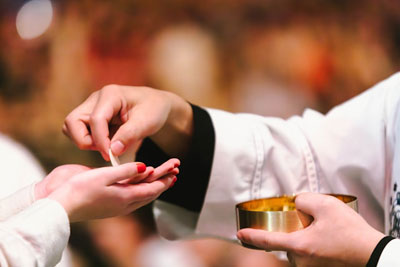 Daily Devotion - Faith Lutheran Church, Wesley Chapel, FL - Receiving Communion